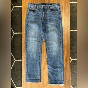 Banana Republic Boyfriend Jeans in Medium Wash. Size 30.